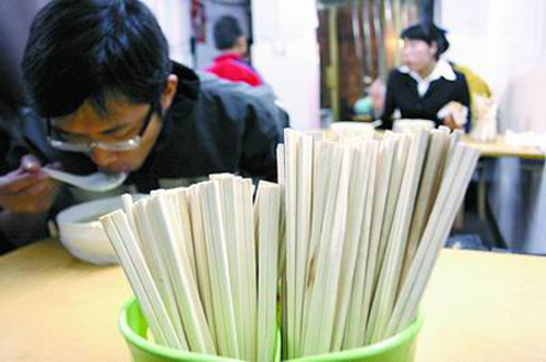 一次性筷子会让你惹上肺癌