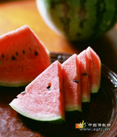 夏季如何吃西瓜
